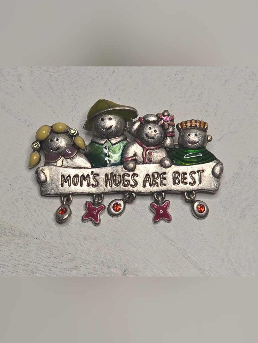 "Mom's Hugs Are Best" with Dangling Heart and Star Charms [ Read Details ]